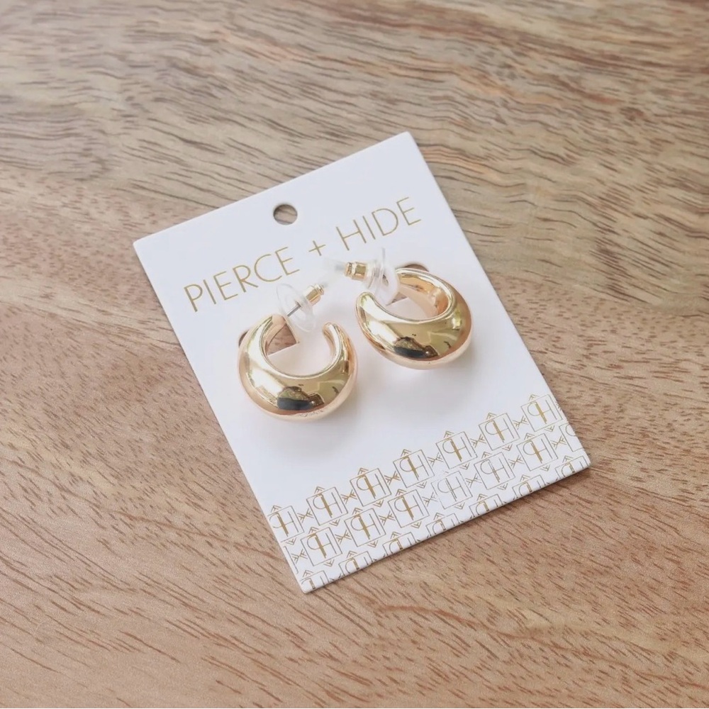 NWT Petite Gold Hoop Earrings